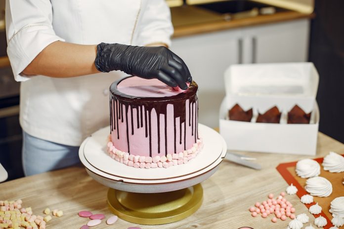 cake maker